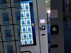 Distributore automatico a 55 pollici della bevanda del touch screen del metallo per la scuola della Banca della palestra con il corridoio dell'elevatore