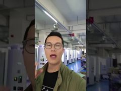 Comodo distributore automatico di fast food con microonde