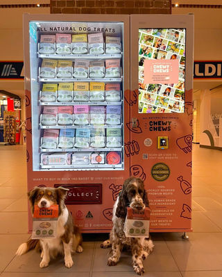24 ore su 24, 7 giorni su 7 negozio di animali per animali alimentari cibo per cani trattamenti cura lavaggio prodotti per animali vending machine nel centro commerciale