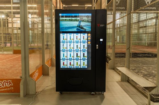 110V/220V-240V distributore automatico di snack con sistema di raffreddamento 3-20C e alta capacità