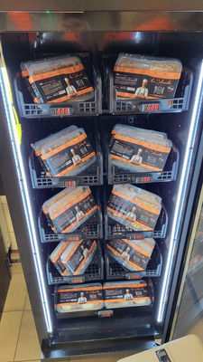 Macchina di vendita a distanza di cubetti di ghiaccio metallici per un servizio rapido e conveniente