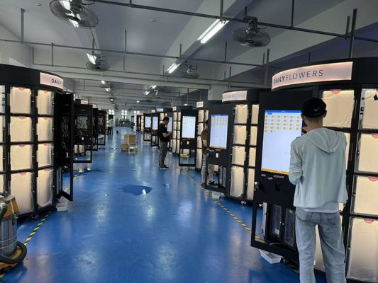 Macchina vending conveniente e per armadietti per centri commerciali